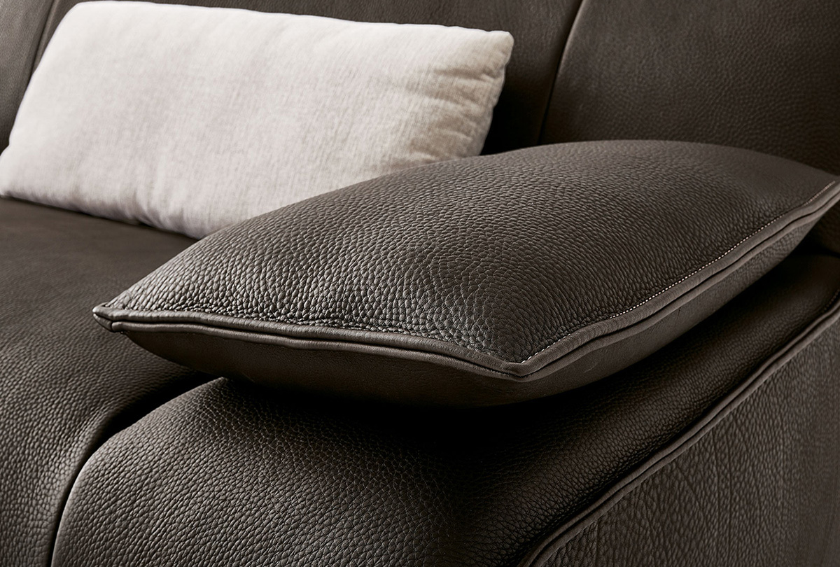 Gismo by simplysofas.in